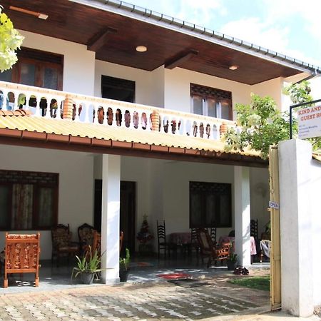 Guesthouse Kind And Love Хіккадува Екстер'єр фото