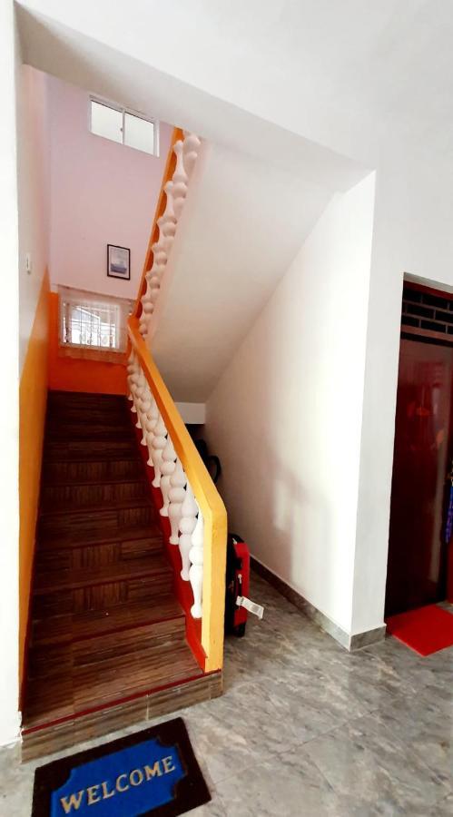 Guesthouse Kind And Love Хіккадува Екстер'єр фото