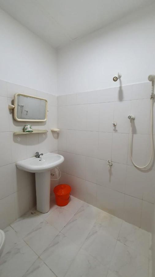 Guesthouse Kind And Love Хіккадува Екстер'єр фото