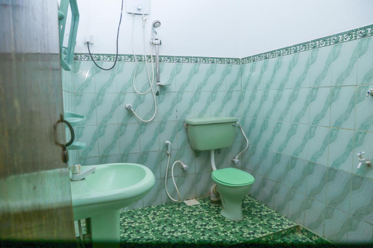 Guesthouse Kind And Love Хіккадува Екстер'єр фото