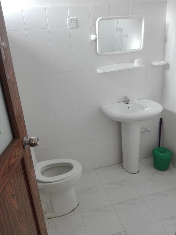 Guesthouse Kind And Love Хіккадува Екстер'єр фото