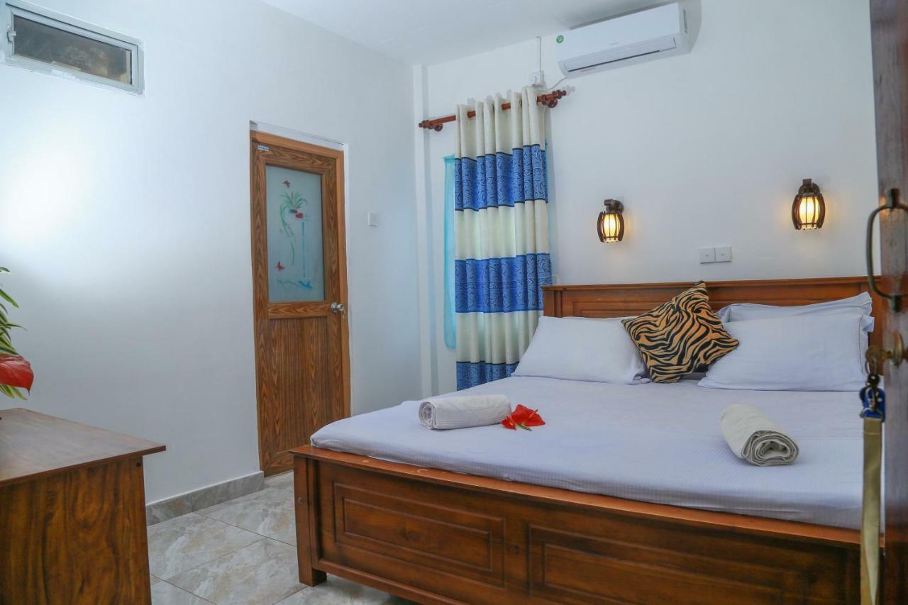 Guesthouse Kind And Love Хіккадува Екстер'єр фото